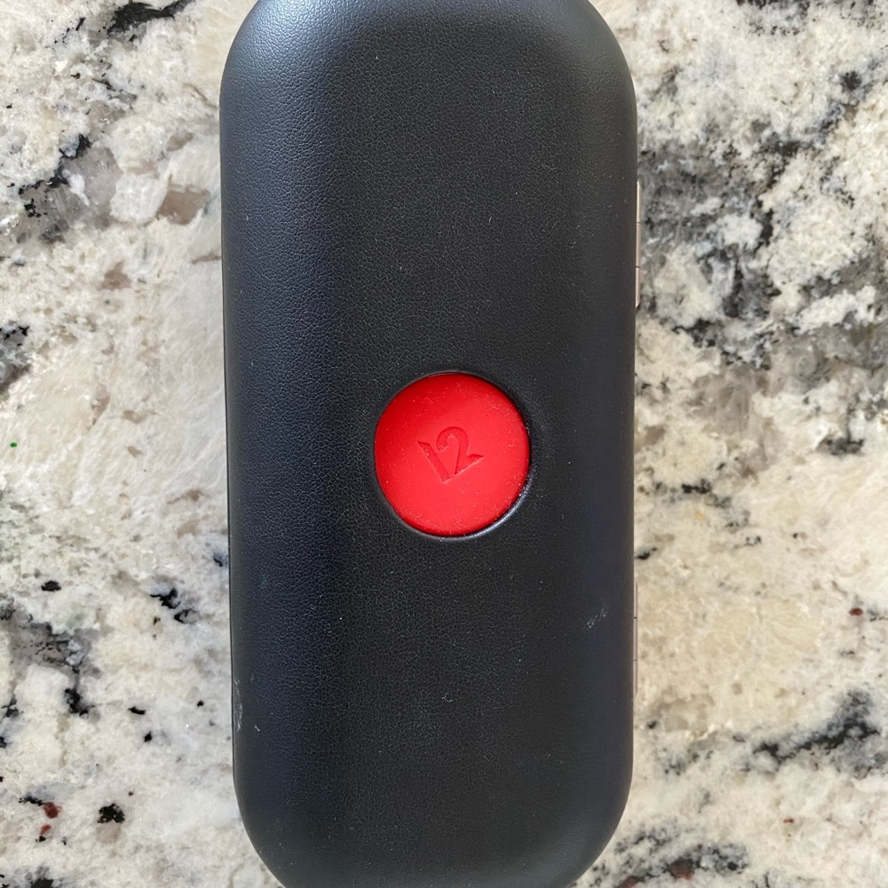 Apple Watch carrying case and charging station